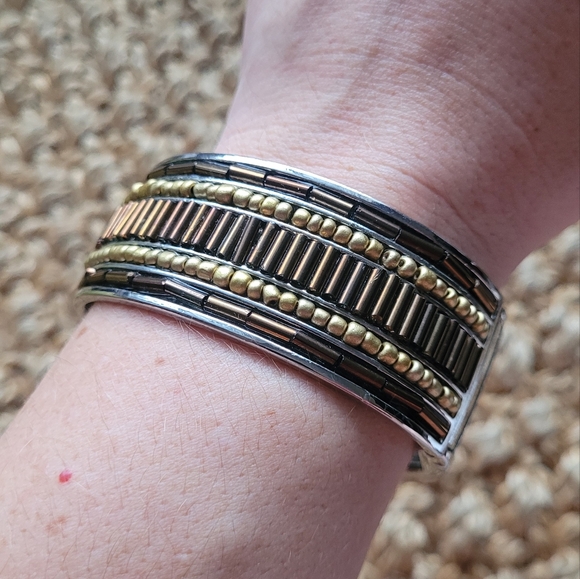 Beaded silver toned bracelet, hinge style clasp, fall color palette - Picture 2 of 4